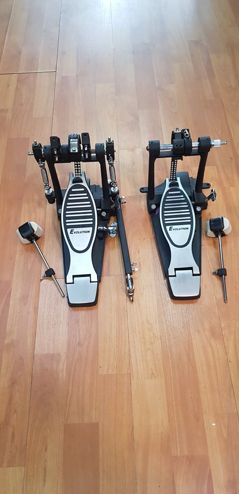 PEDAL PARA BOMBO DOBLE EVOLUTION P-6A N
