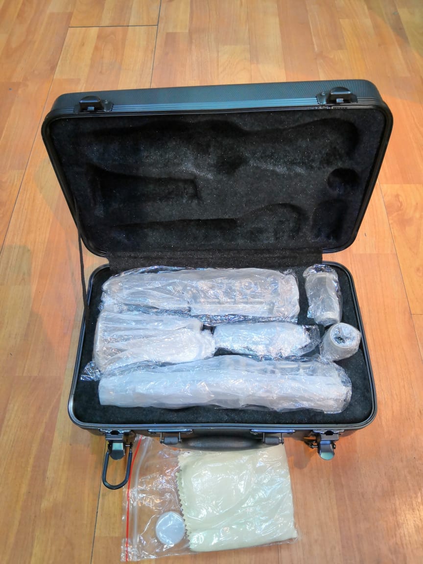 CLARINETE SILVERTONE BAQUELITA NEGRO 17 LLAVES CON ESTUCHE N |