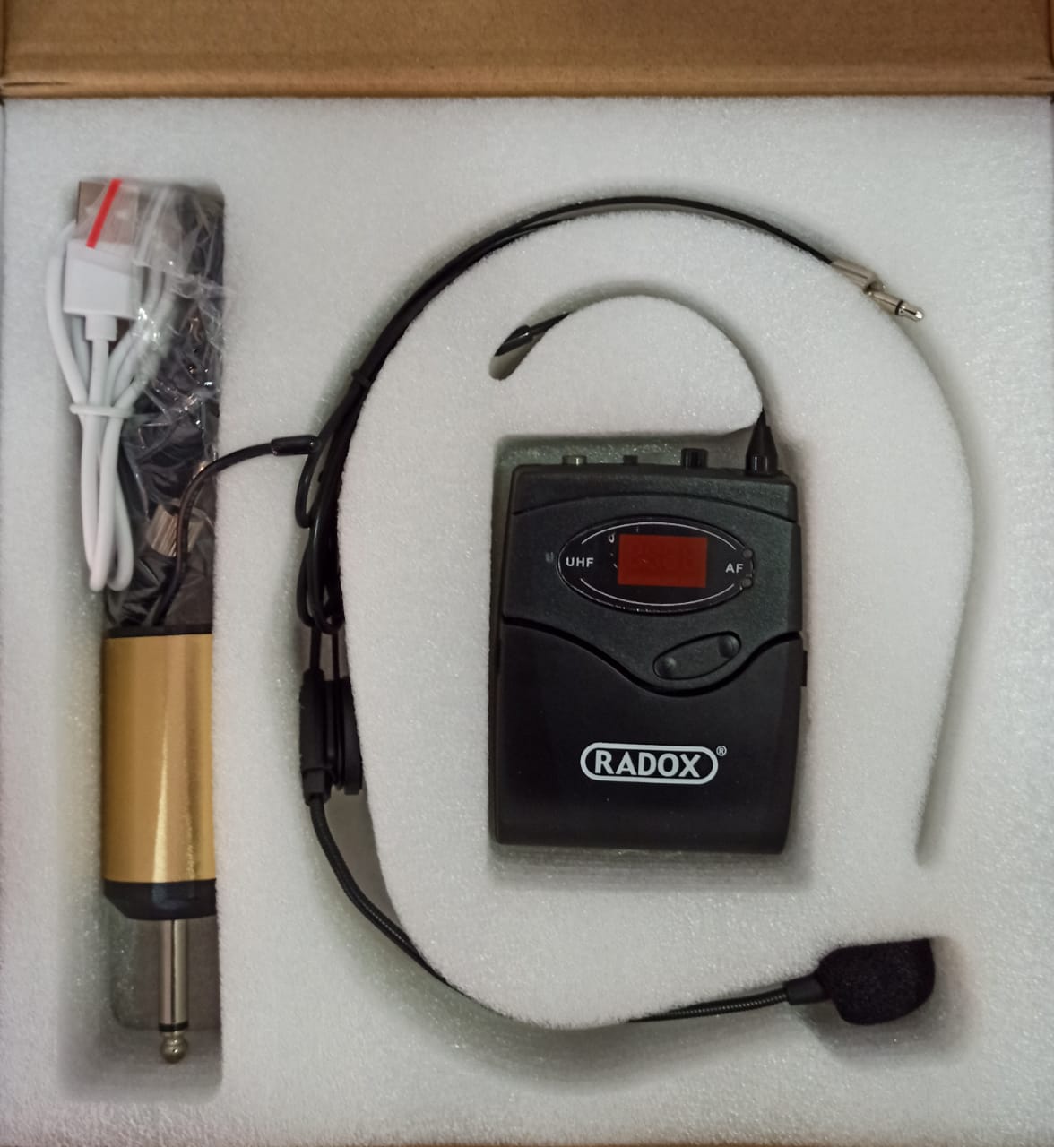 MICROFONO DINAMICO UHF CON DIADEMA N