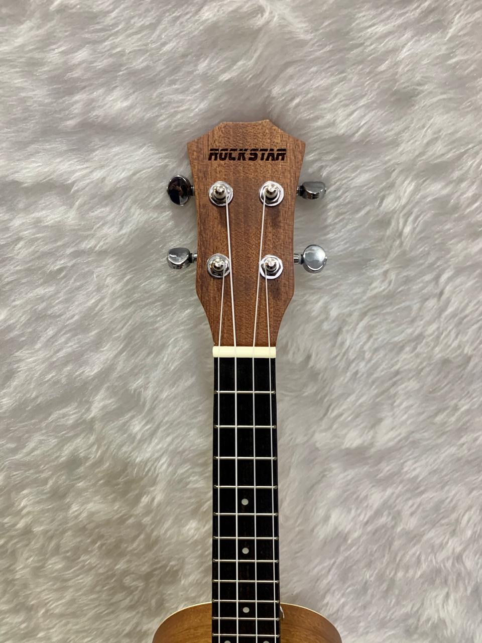 UKULELE CONCIERTO ROCKSTAR CON ACCESORIO