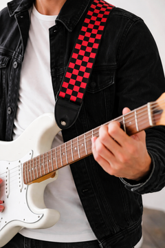 CORREA STRAP PARA GUITARRA CUADOROS NEGRO/ROJOS | 043-073 N