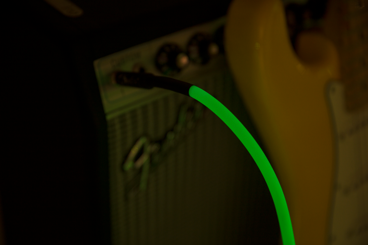 CABLES PRO QUE BRILLAN EN LA OSCURIDAD FENDER 5.5 METROS