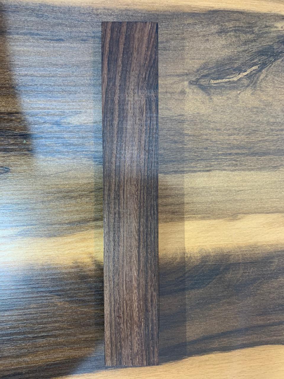 PUENTE PARA GUITARRA CLÁSICA MADERA PALO DE ROSA