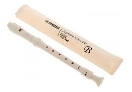 FLAUTA YAMAHA SOPRANO DE PLASTICO EN C | YRS-24B N